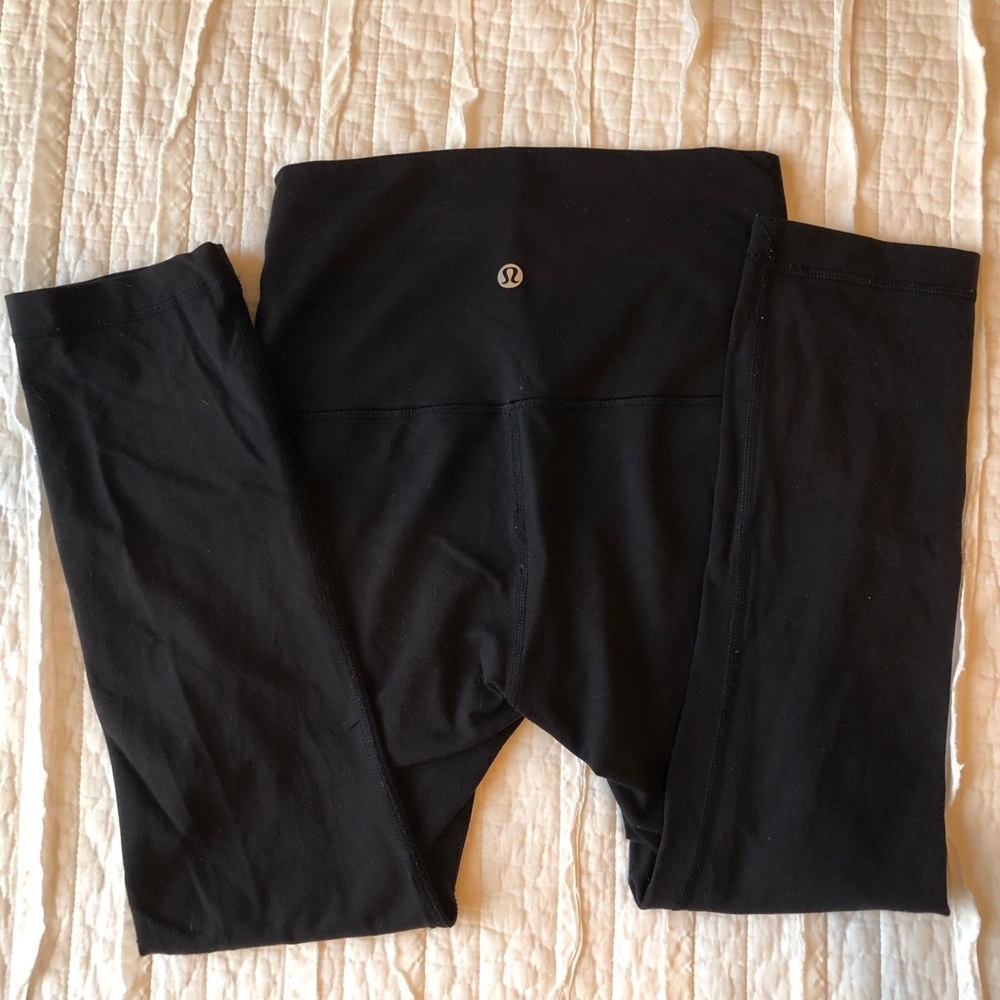 Lululemon Black Wunder Under 23” Sz 4 Leggings